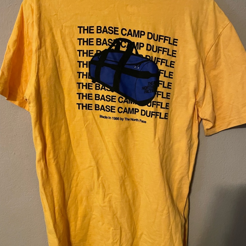 North face tshirt - Picture 2 of 4